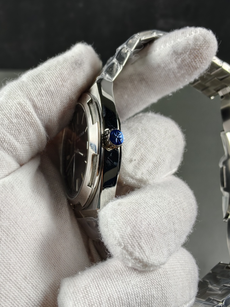 PPF Overseas 4500V Black Dial | 41mm | Clone 5100 Automatic Movement