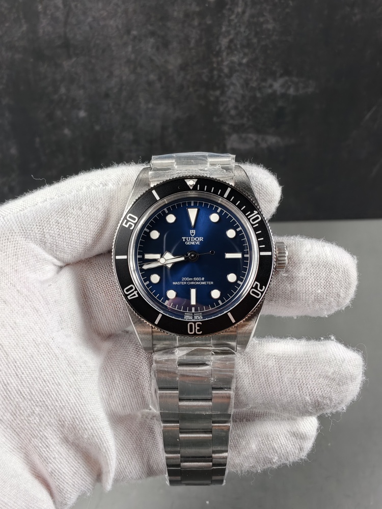 ZF Black Bay 79230B Blue Bezel Black Dial | 41mm | A2824 Automatic Movement