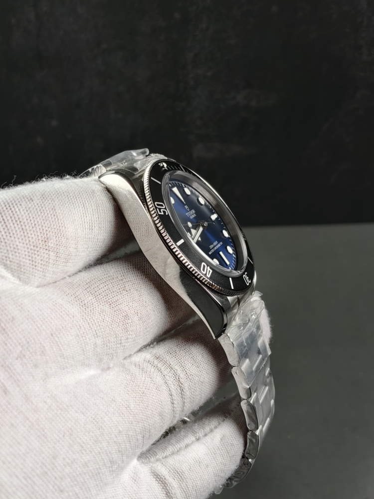 ZF Black Bay 79230B Blue Bezel Black Dial | 41mm | A2824 Automatic Movement