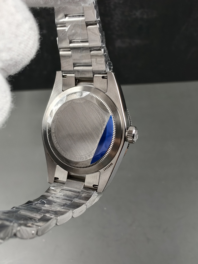 ZF Black Bay 79230B Blue Bezel Black Dial | 41mm | A2824 Automatic Movement