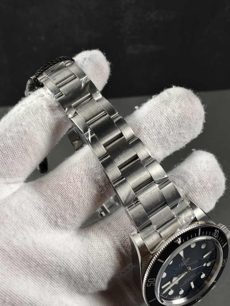 ZF Black Bay 79230B Blue Bezel Black Dial | 41mm | A2824 Automatic Movement