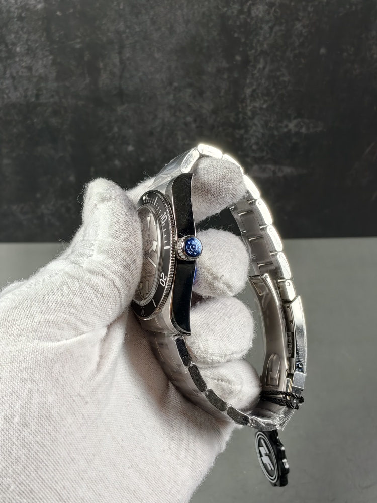 ZF Black Bay 68 Silver Dial | 43mm | A2824 Automatic Movement