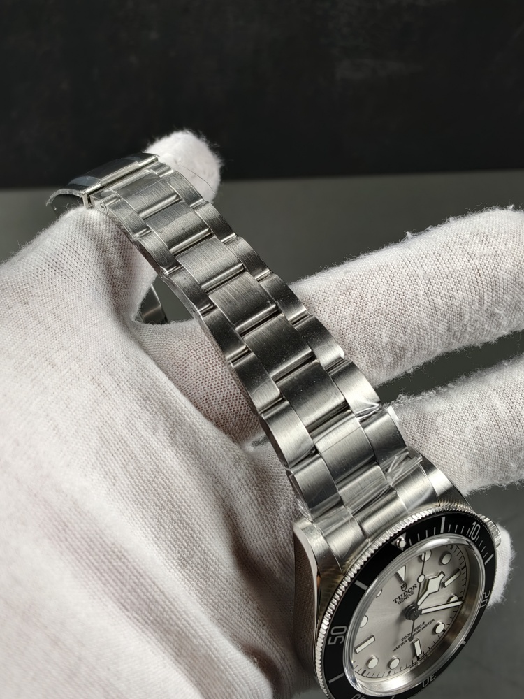 ZF Black Bay 68 Silver Dial | 43mm | A2824 Automatic Movement