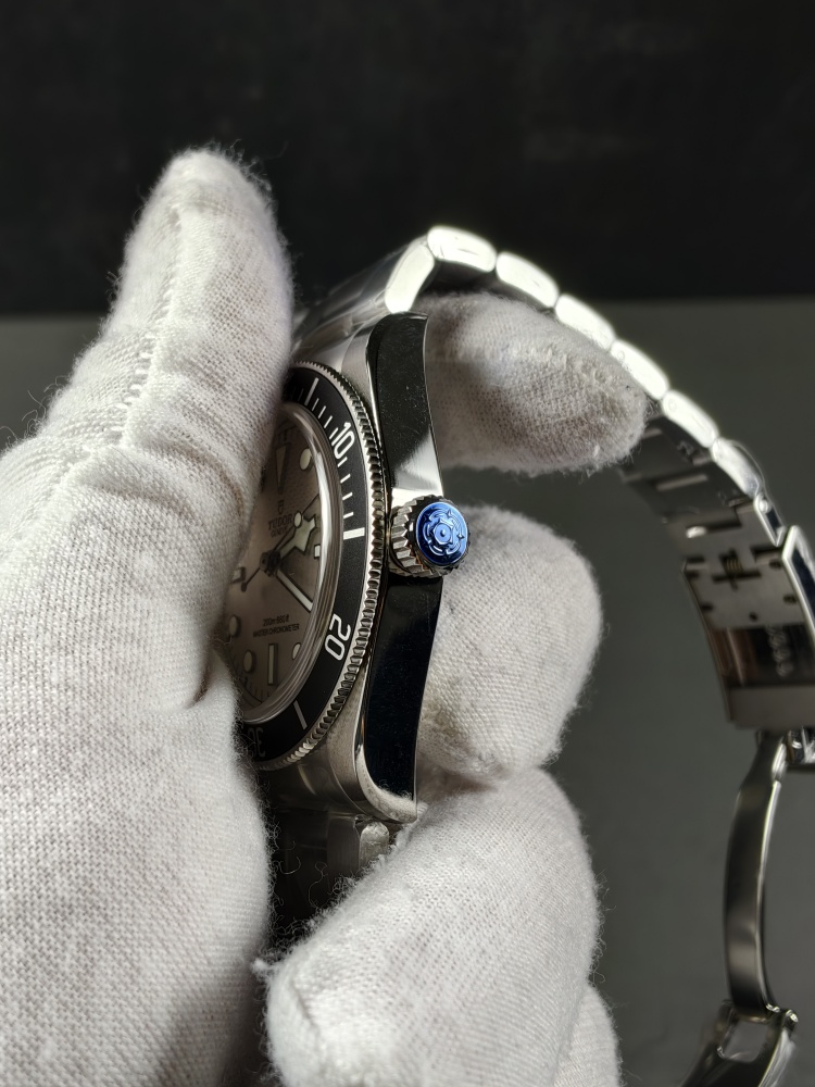 ZF Black Bay 68 Silver Dial | 43mm | A2824 Automatic Movement