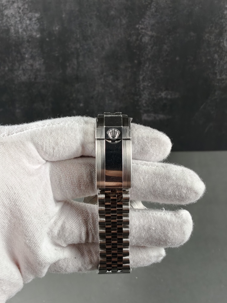 VSF GMT-Master II “Bruce Wayne” 126710GRNR