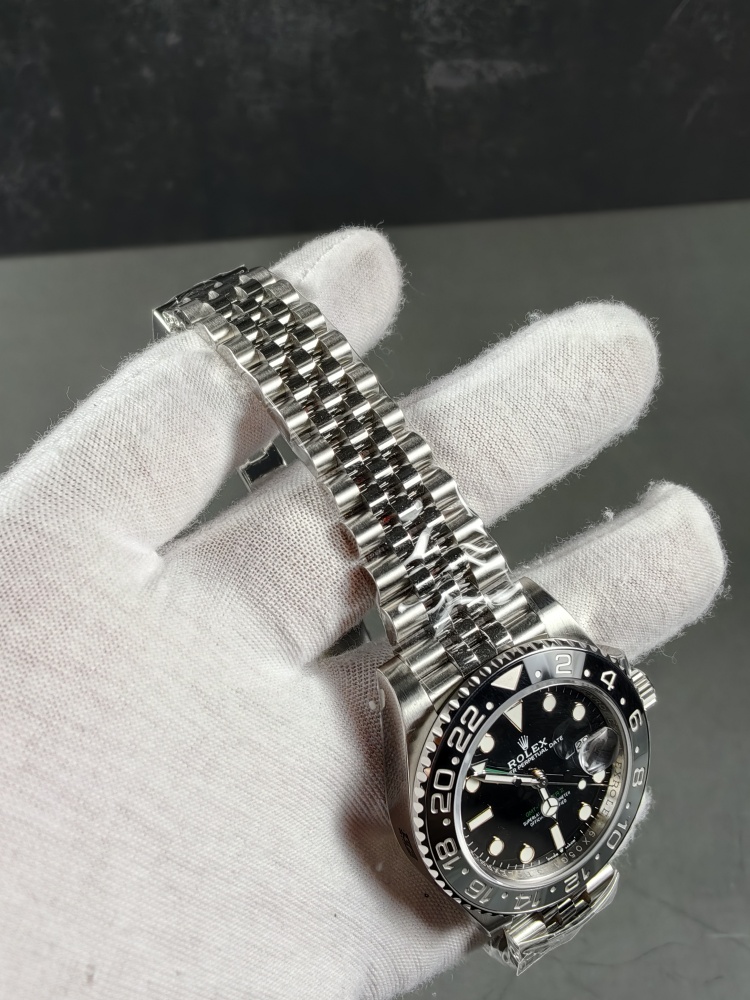 VSF GMT-Master II “Bruce Wayne” 126710GRNR