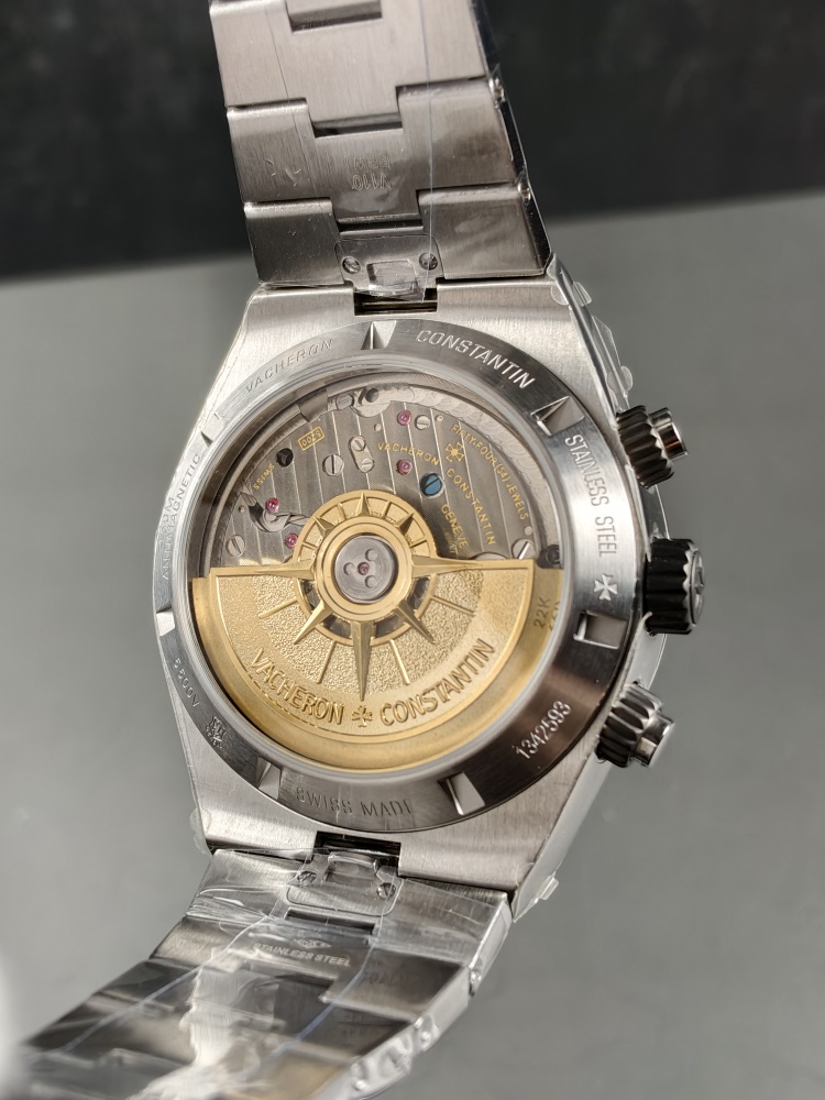 8F Overseas Chronograph "Everest" Blue Dial | 42.5mm | A7750 Automatic Chronograph Movement