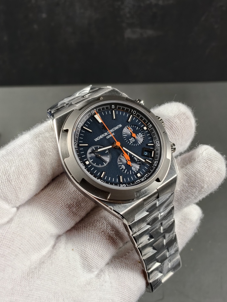 8F Overseas Chronograph "Everest" Blue Dial | 42.5mm | A7750 Automatic Chronograph Movement