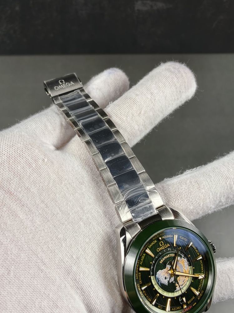 VSF Seamaster Aqua Terra Worldtimer Green Dial | 43mm | VS8938 Super Clone Movement