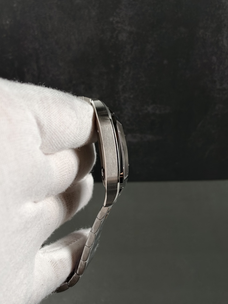 AF Santos de Cartier Large Model White Dial | Stainless Steel | Automatic Movement | Extra Black Leather Strap