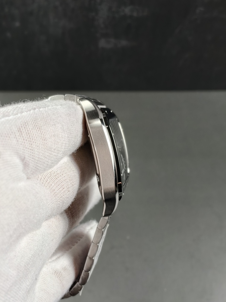 AF Santos de Cartier Large Model Black Dial | Stainless Steel | Miyota 9015 Automatic Movement | Extra Black Leather Strap