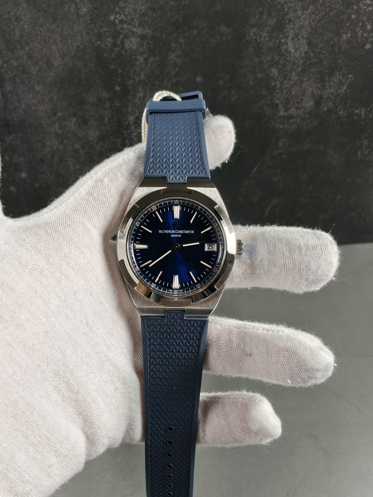 PPF Overseas 4500V Blue Dial with Rubber Straps | 41mm |