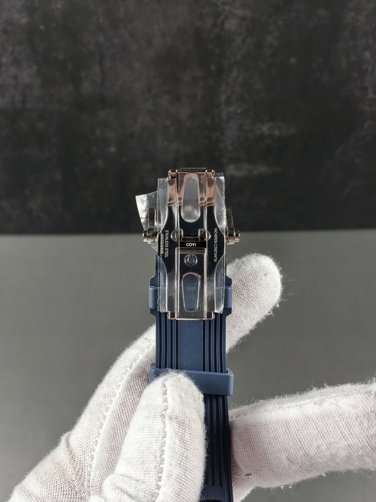 PPF Overseas 4500V Blue Dial with Rubber Straps | 41mm |