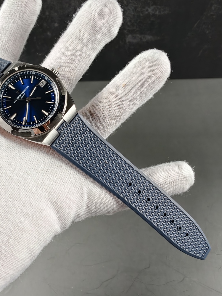 PPF Overseas 4500V Blue Dial with Rubber Straps | 41mm |