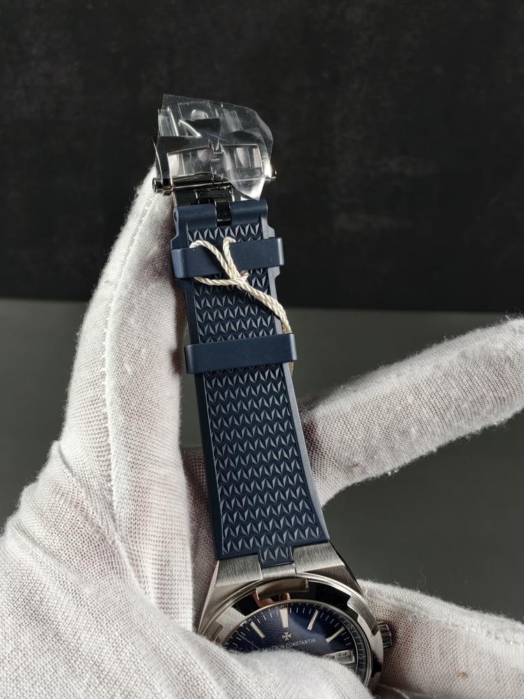 PPF Overseas 4500V Blue Dial with Rubber Straps | 41mm |