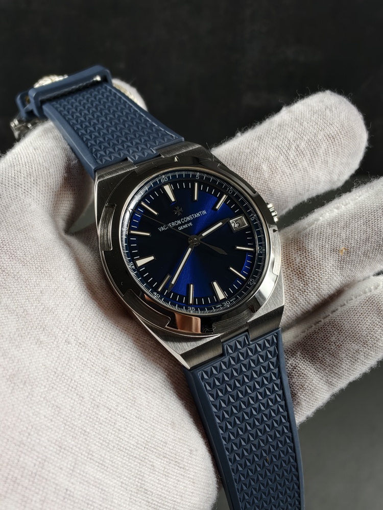 PPF Overseas 4500V Blue Dial with Rubber Straps | 41mm |