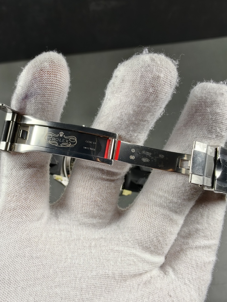 VSF Daytona “Ghost” Oysterflex 126519LN