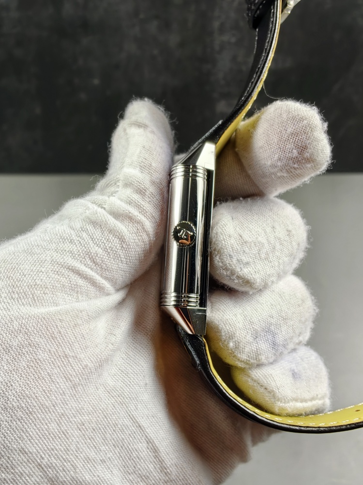 JJF Reverso Classique | 38.6mm × 23.1mm | Manual Winding Movement