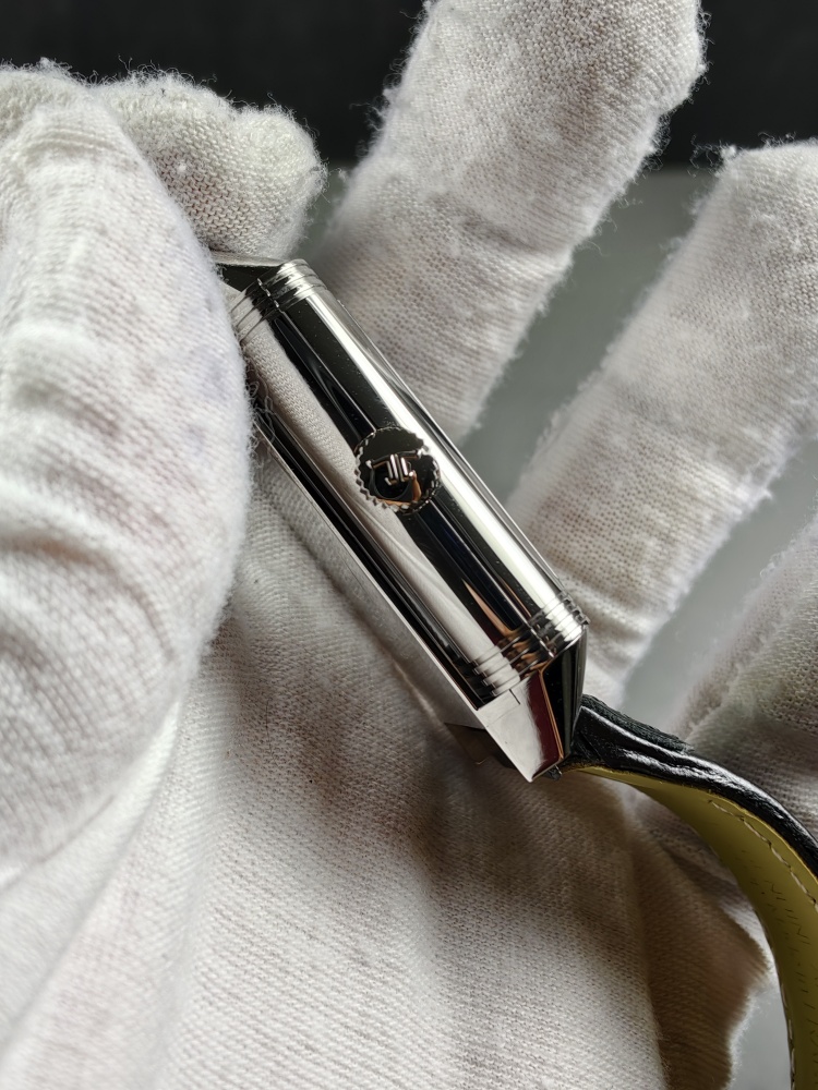 JJF Reverso Classique | 38.6mm × 23.1mm | Manual Winding Movement