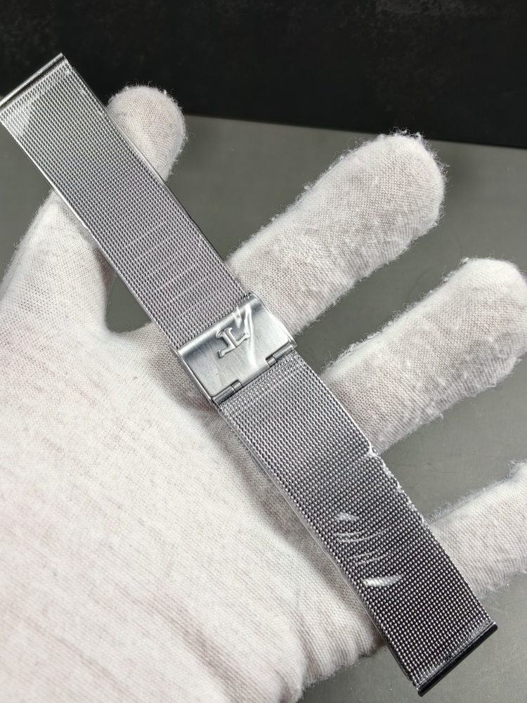 JJF Reverso Classique | 38.6mm × 23.1mm | Manual Winding Movement