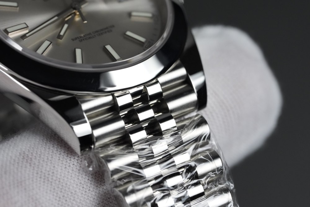Superfranken Gold V2 Free-Sprung Datejust Silver Dial | 41mm | DD3235 Free-Sprung Super Clone Movement | Genuine Crystal, Dial, Hands, Date Wheel, Bezel & Crown