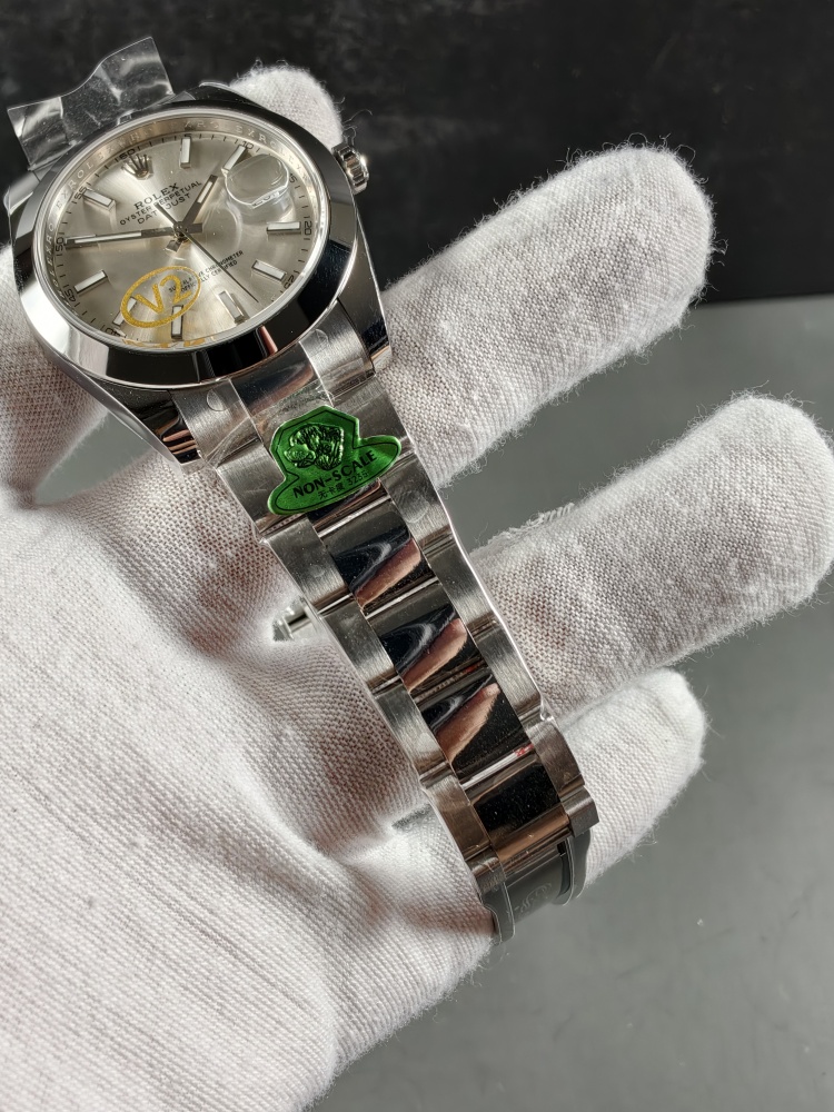 GOLD V2 Free-Sprung Datejust Silver Dial | 41mm | Free-Sprung JH3235 Super Clone Movement | Oyster Bracelet | Smooth Bezel