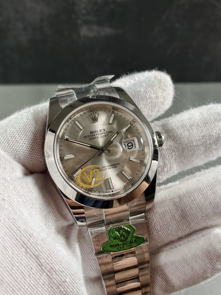 GOLD V2 Free-Sprung Datejust Silver Dial | 41mm | Free-Sprung JH3235 Super Clone Movement | Oyster Bracelet | Smooth Bezel