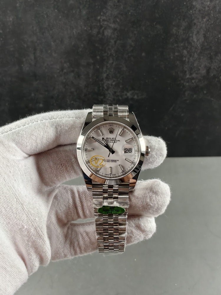GOLD V2 Free-Sprung Datejust White Dial | 41mm | Free-Sprung JH3235 Super Clone Movement | Jubilee Bracelet | Smooth Bezel