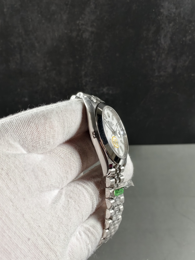 GOLD V2 Free-Sprung Datejust White Dial | 41mm | Free-Sprung JH3235 Super Clone Movement | Jubilee Bracelet | Smooth Bezel