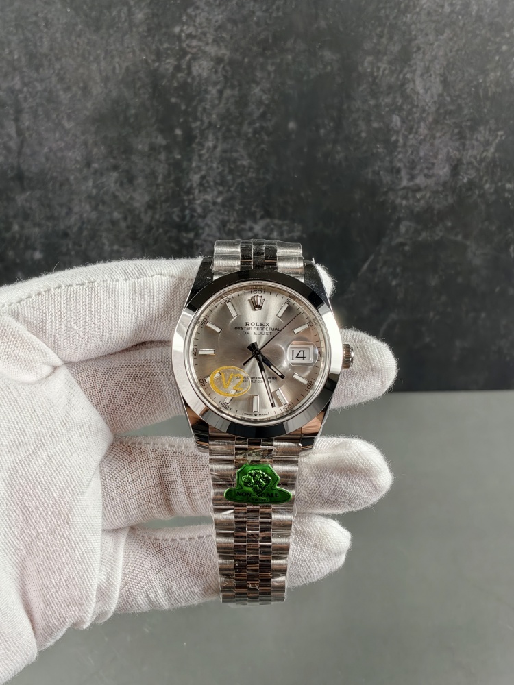 GOLD V2 Free-Sprung Datejust Silver Dial | 41mm | Free-Sprung JH3235 Super Clone Movement | Jubilee Bracelet | Smooth Bezel