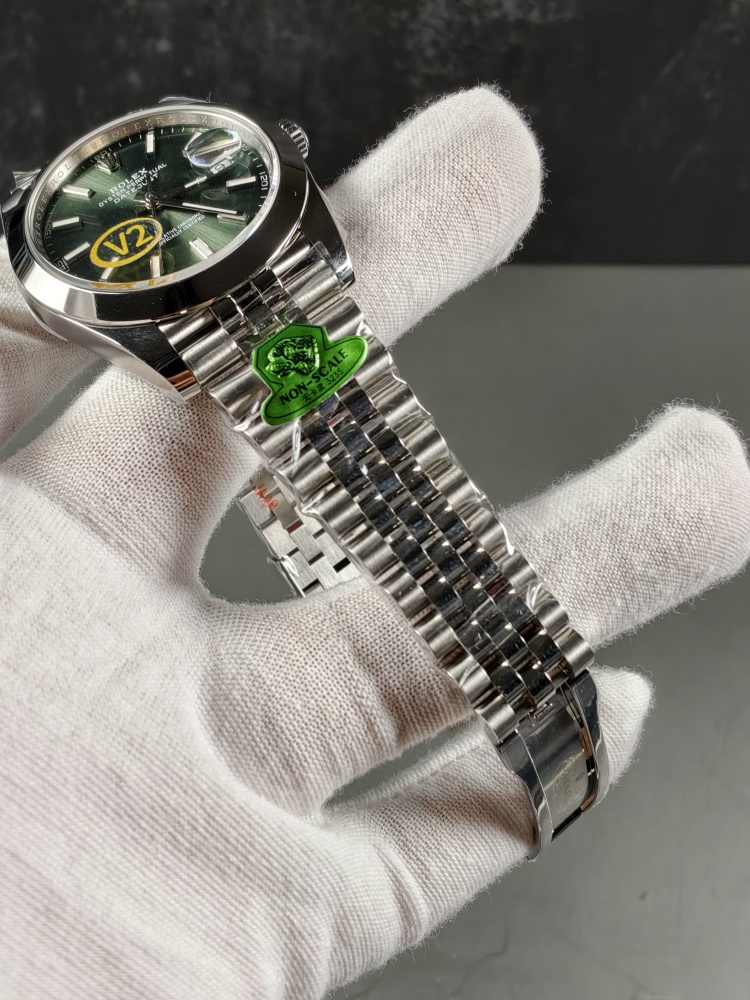 GOLD V2 Free-Sprung Datejust Green Dial | 41mm | Free-Sprung JH3235 Super Clone Movement | Jubilee Bracelet | Smooth Bezel