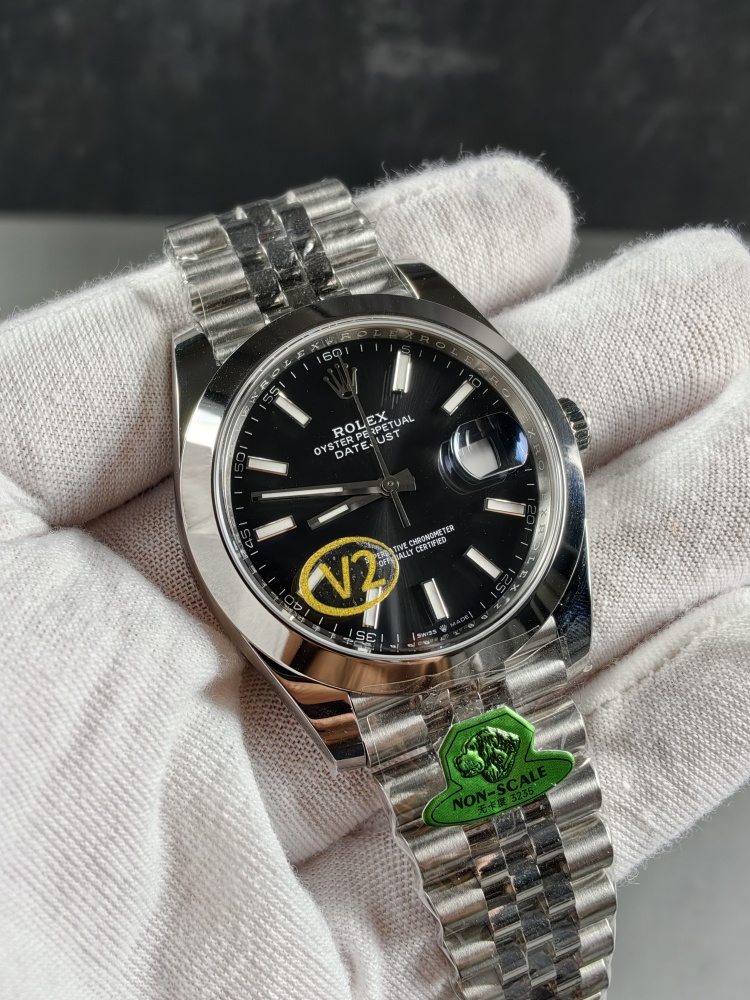 GOLD V2 Free-Sprung Datejust Black Dial | 41mm | Free-Sprung JH3235 Super Clone Movement | Jubilee Bracelet | Smooth Bezel