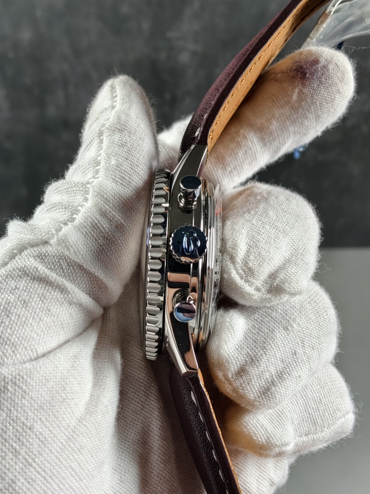 BLS Navitimer 1 Chronograph Silver Dial | 41mm | B01 Super Clone Automatic Chronograph Movement | Brown Leather Strap