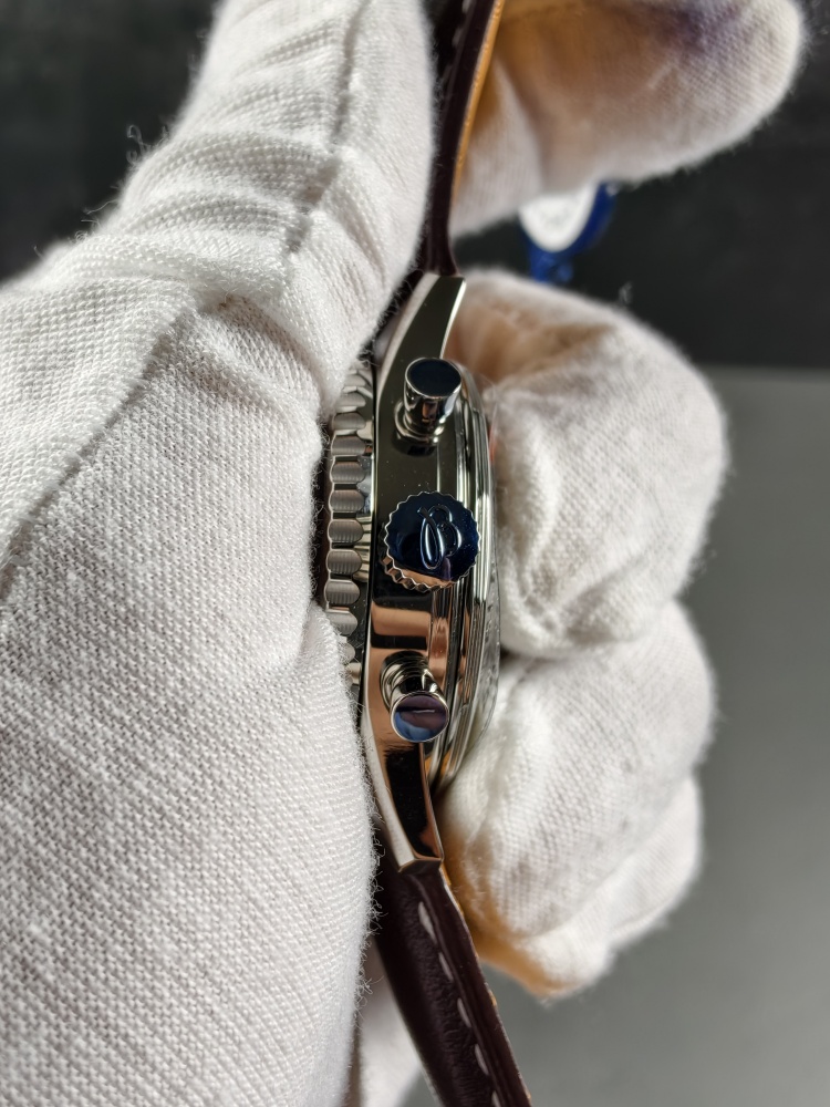 BLS Navitimer 1 Chronograph Silver Dial | 41mm | B01 Super Clone Automatic Chronograph Movement | Brown Leather Strap