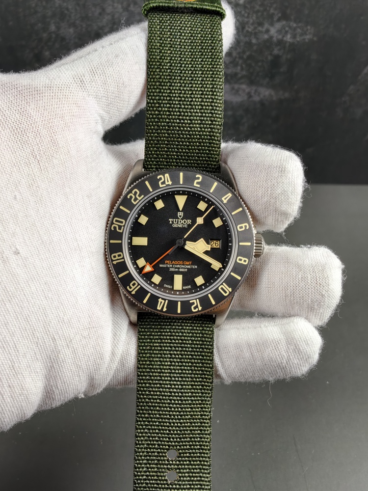 M+ Pelagos FXD GMT Matte Black Dial | 42mm | Miyota 9075 True GMT Automatic Movement | Green Fabric Strap