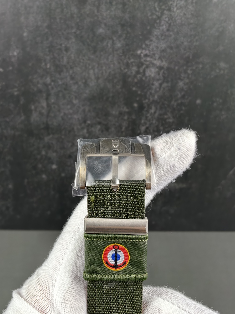 M+ Pelagos FXD GMT Matte Black Dial | 42mm | Miyota 9075 True GMT Automatic Movement | Green Fabric Strap