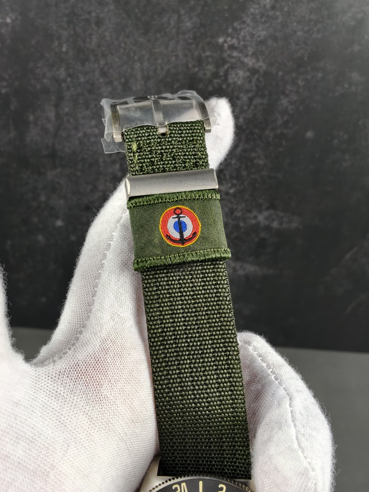 M+ Pelagos FXD GMT Matte Black Dial | 42mm | Miyota 9075 True GMT Automatic Movement | Green Fabric Strap