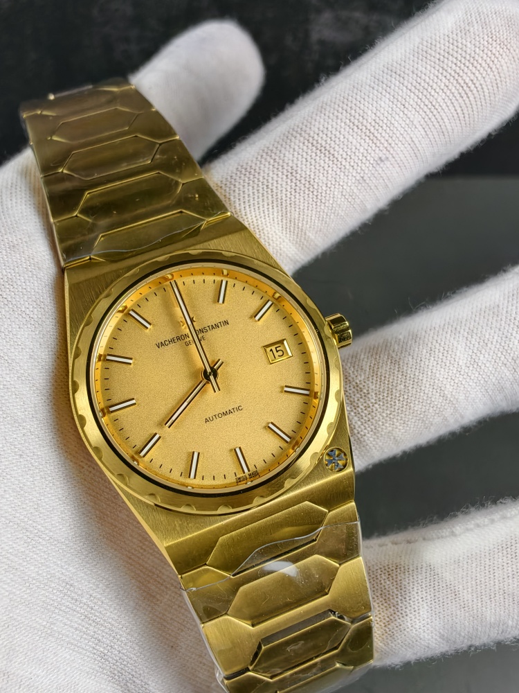 VC+ Historiques 222 Yellow Gold | 37mm | Decorated Miyota 9015 Automatic Movement