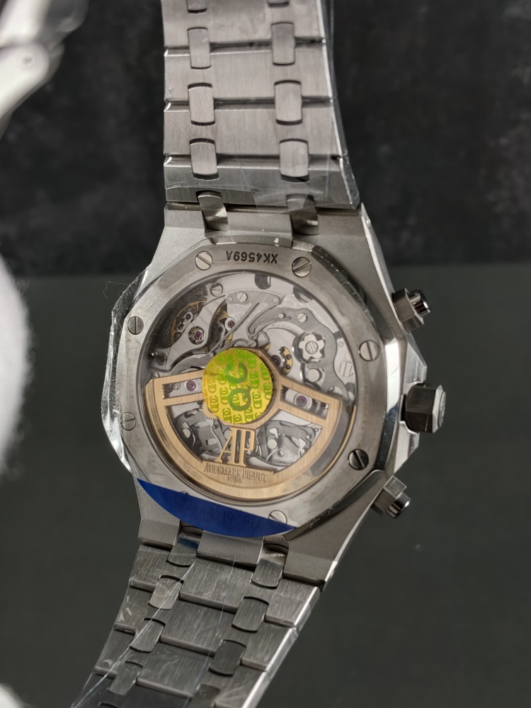 APSF V2 Free-Sprung Royal Oak Selfwinding Chronograph 26240 White Dial | 41mm | SH4401 V2 Free-Sprung Flyback Chronograph Movement