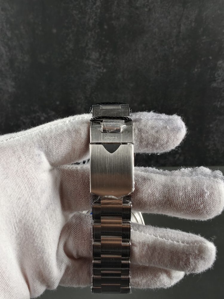 ZF Black Bay GMT Opaline Dial | 41mm | True GMT Automatic Movement | Stainless Steel Bracelet