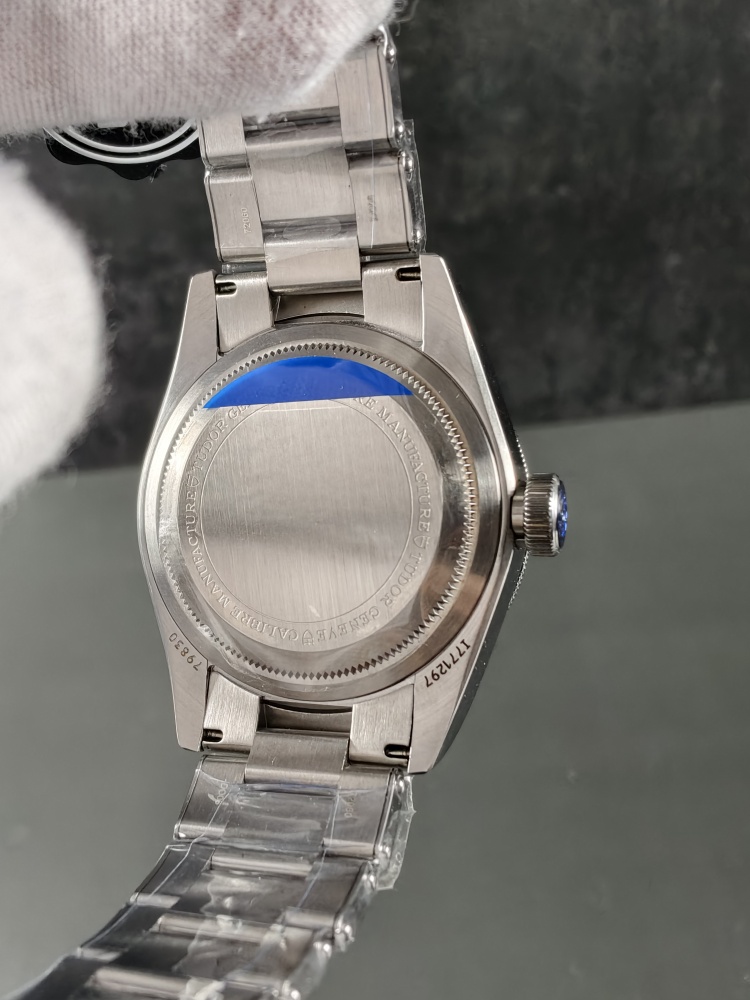 ZF Black Bay GMT Opaline Dial | 41mm | True GMT Automatic Movement | Stainless Steel Bracelet