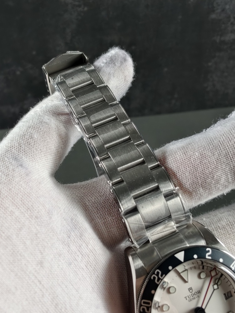 ZF Black Bay GMT Opaline Dial | 41mm | True GMT Automatic Movement | Stainless Steel Bracelet