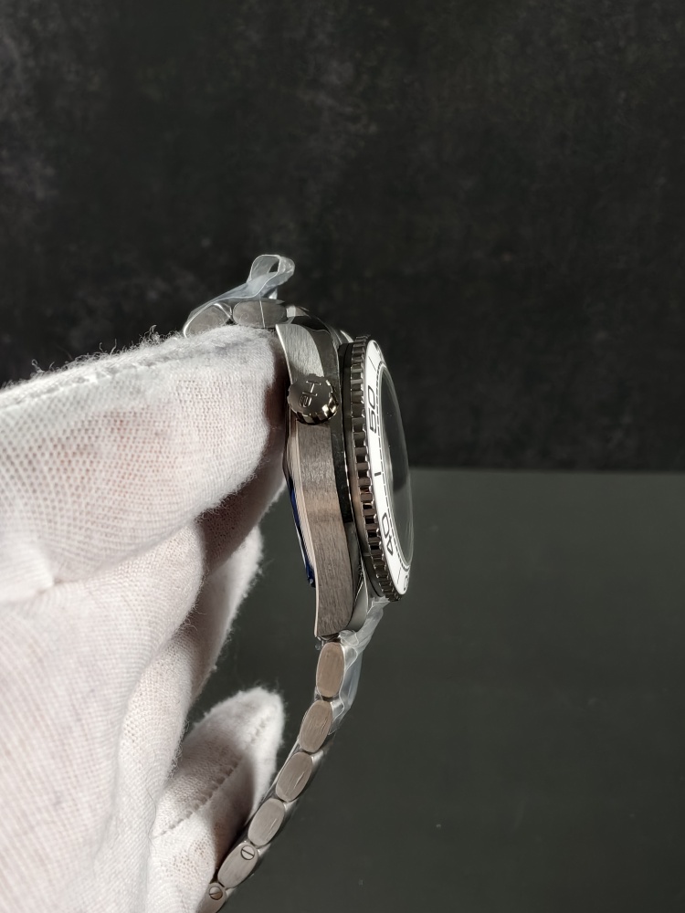 VSF Planet Ocean 600M White Dial