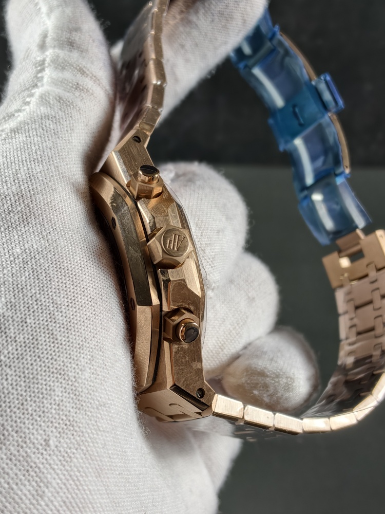 APSF V2 Free-Sprung Royal Oak Selfwinding Chronograph 26240 Rose Gold White Dial | 41mm | SH4401 V2 Free-Sprung Flyback Chronograph Movement