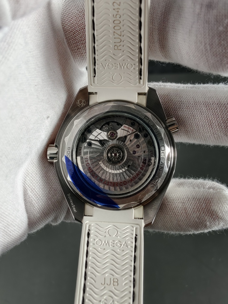 VSF Seamaster Planet Ocean White Dial | 43.5mm | DD8900 Super Clone Movement | White Leather Strap
