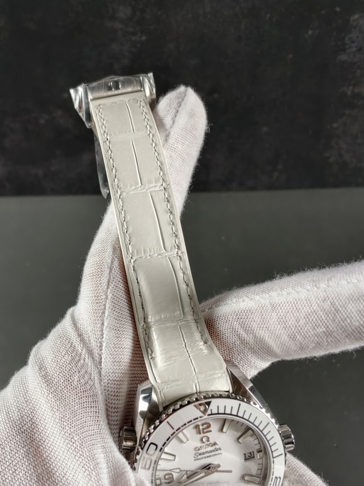 VSF Seamaster Planet Ocean White Dial | 43.5mm | DD8900 Super Clone Movement | White Leather Strap