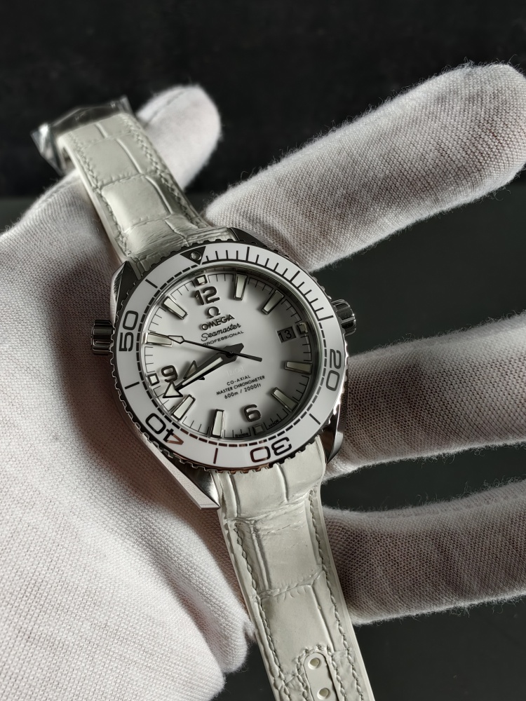 VSF Seamaster Planet Ocean White Dial | 43.5mm | DD8900 Super Clone Movement | White Leather Strap