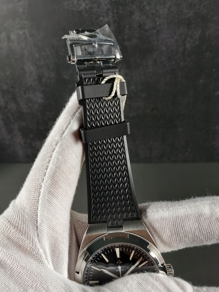 PPF Overseas 4500V Black Dial with Rubber Straps | 41mm |