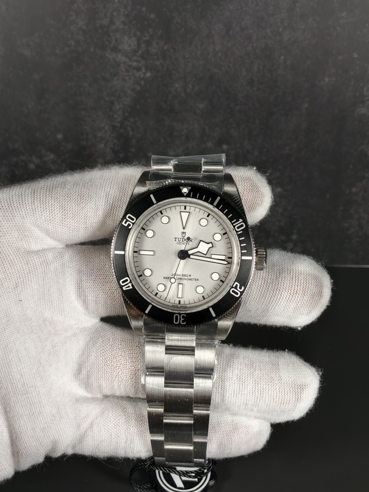 ZF Black Bay 68 Silver Dial | 43mm | A2824 Automatic Movement