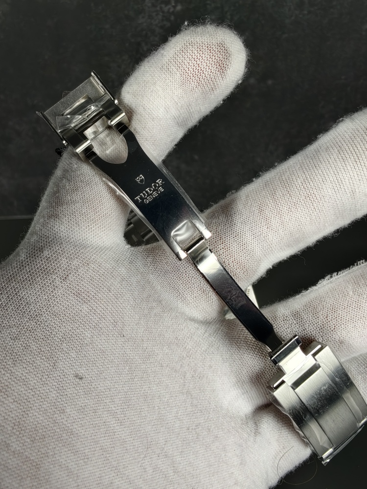 ZF Black Bay 68 Silver Dial | 43mm | A2824 Automatic Movement